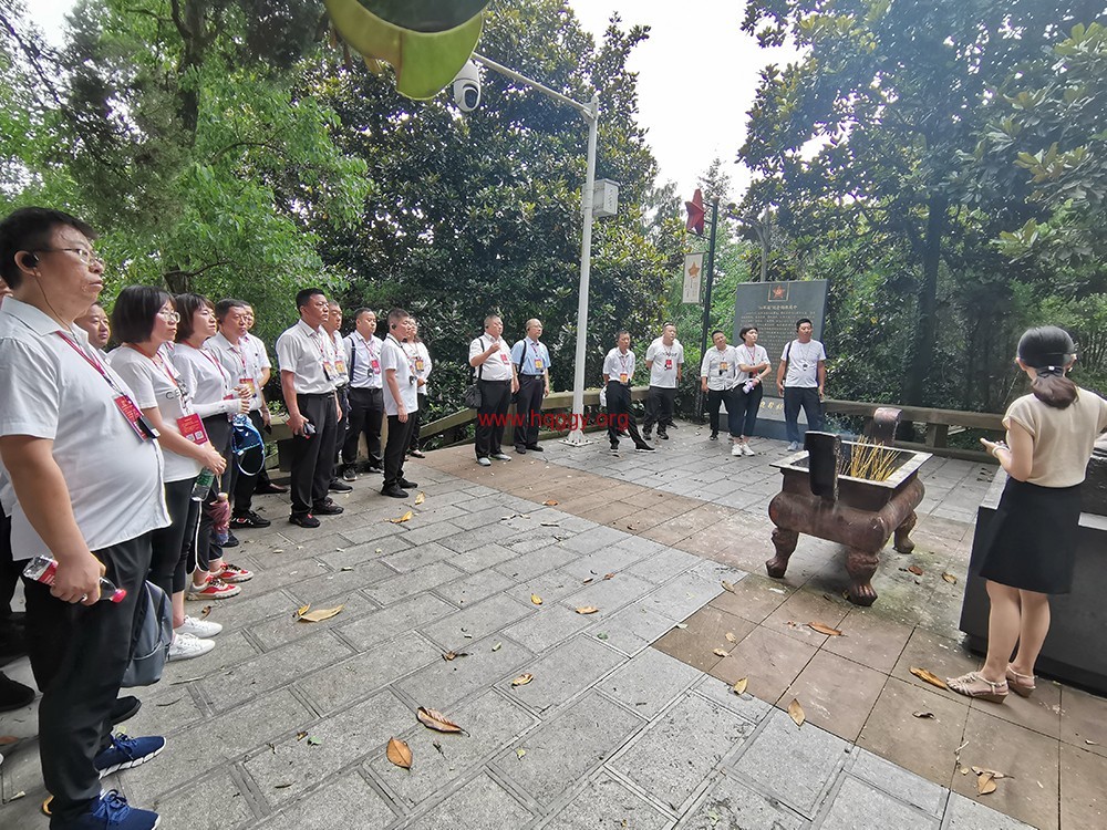 红军山烈士陵园红色教育.jpg